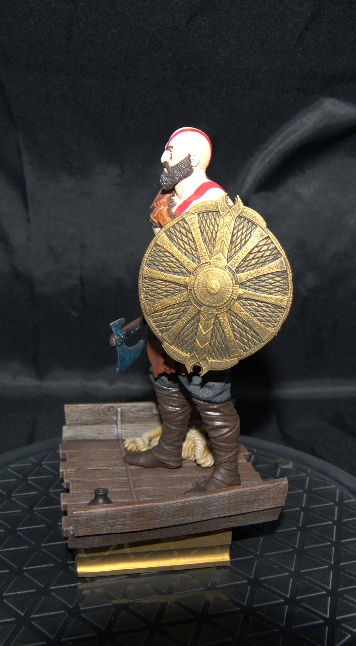 Kratos God of war / Ragnarok statue hand painted to display quality