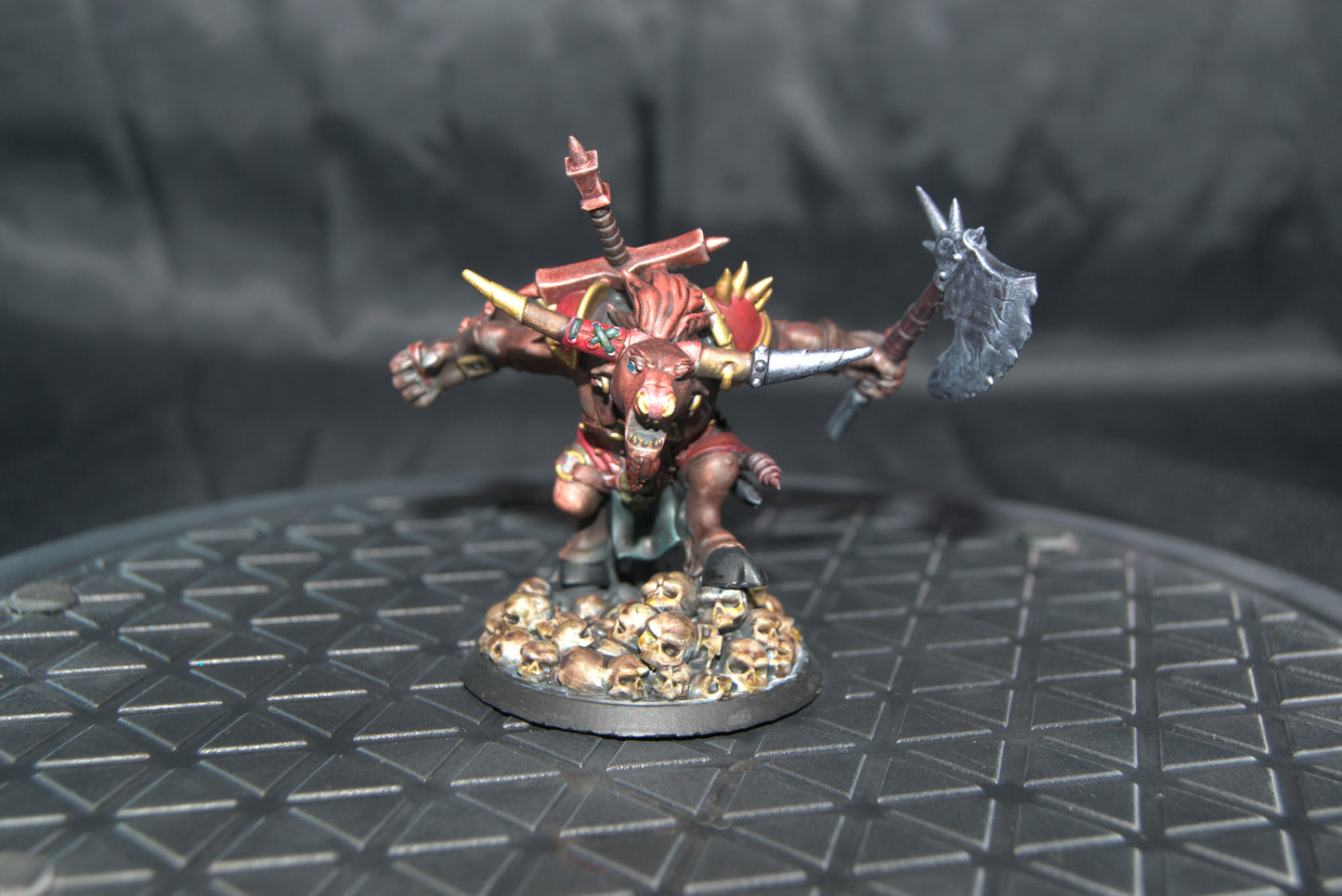 Minotaur / beastmen / Tauren warrior hand painted miniature table top ready
