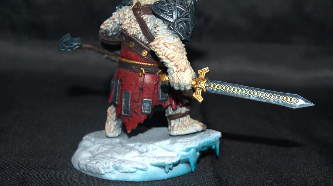 Polar bear vanguard miniature hand painted to display level